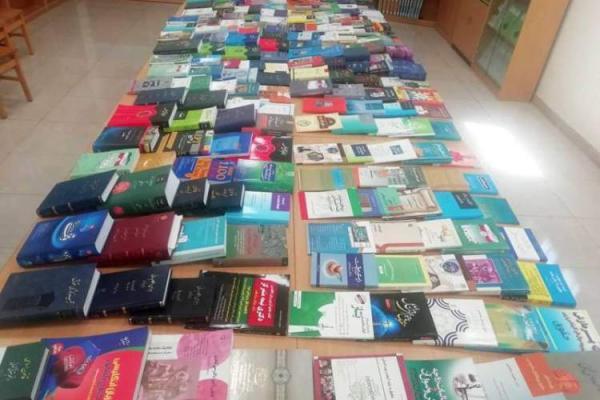اهدای بیش از 200 جلد کتاب نفیس به کتابخانه عمومی خلیج فارس بوشهر